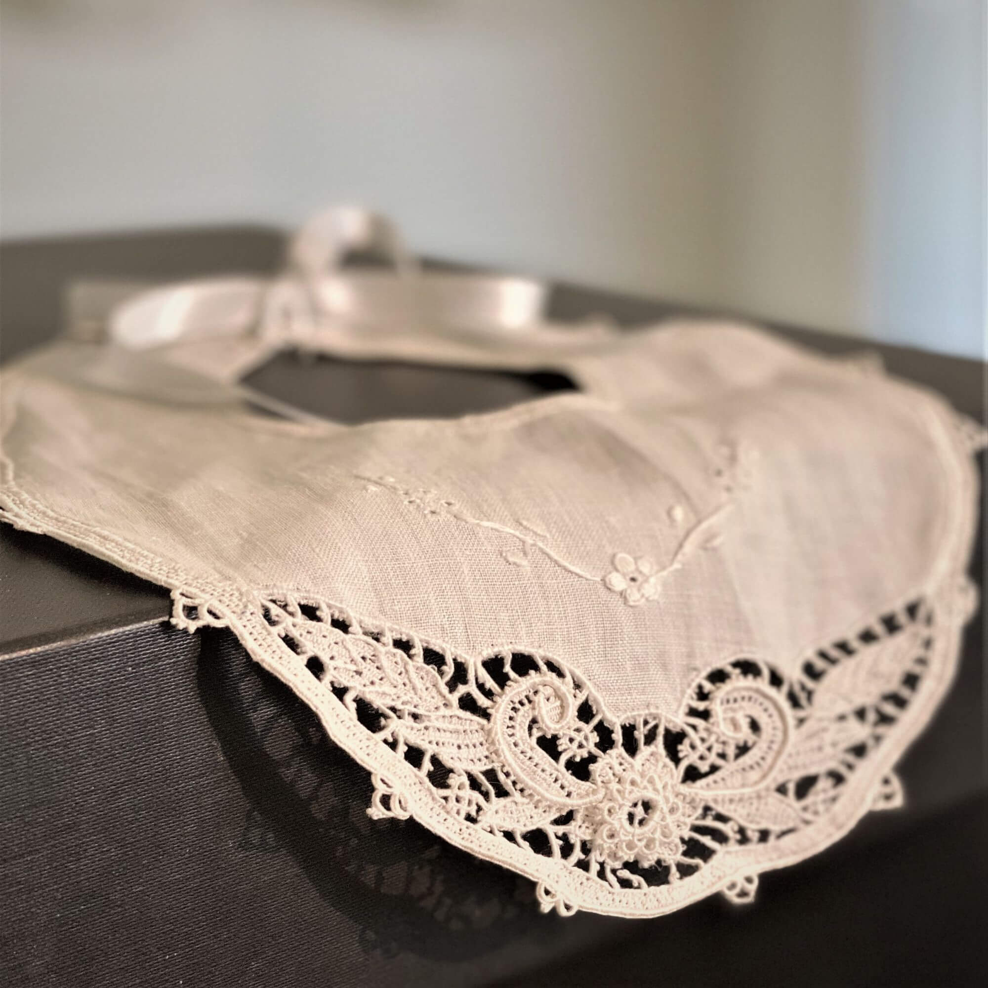 BABY BIB BURANO LACE – Martina Vidal Venezia