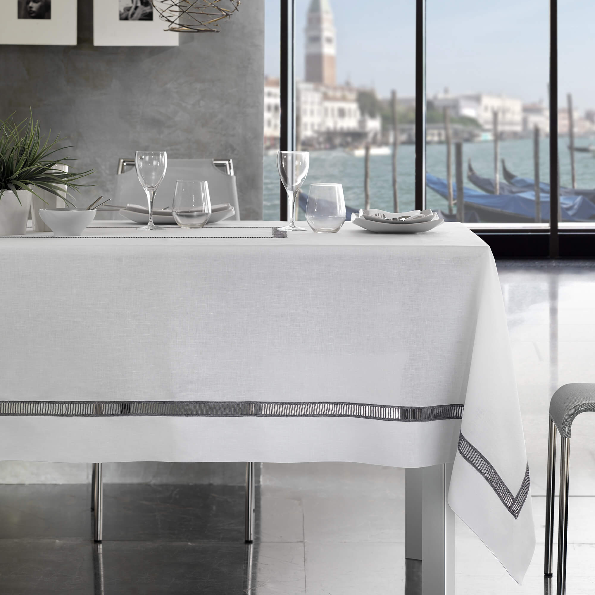 TABLECLOTH BINARIO – Martina Vidal Venezia