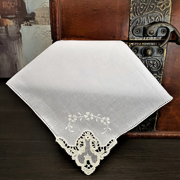 HANDKERCHIEF BURANO LACE