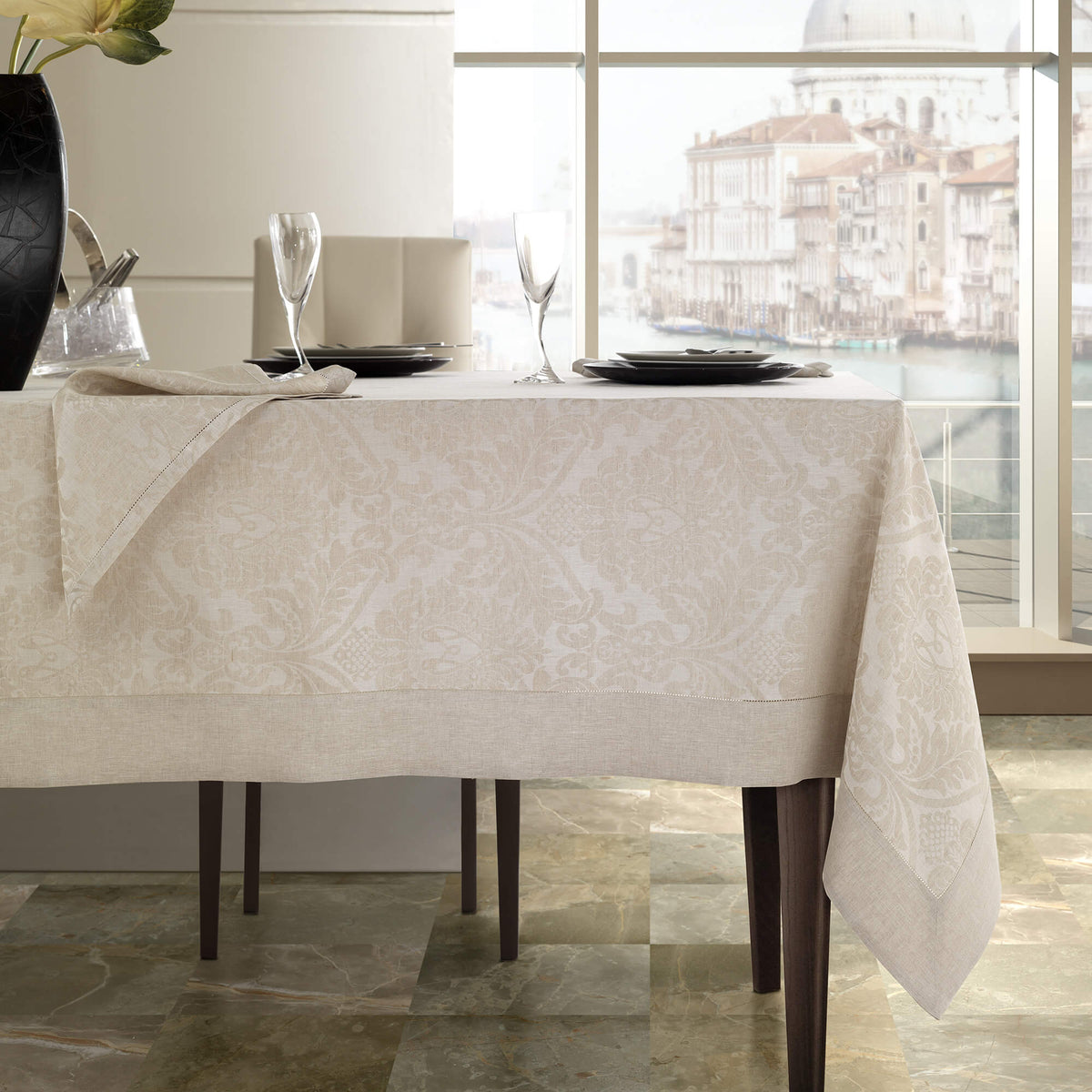TABLECLOTHS – Martina Vidal Venezia