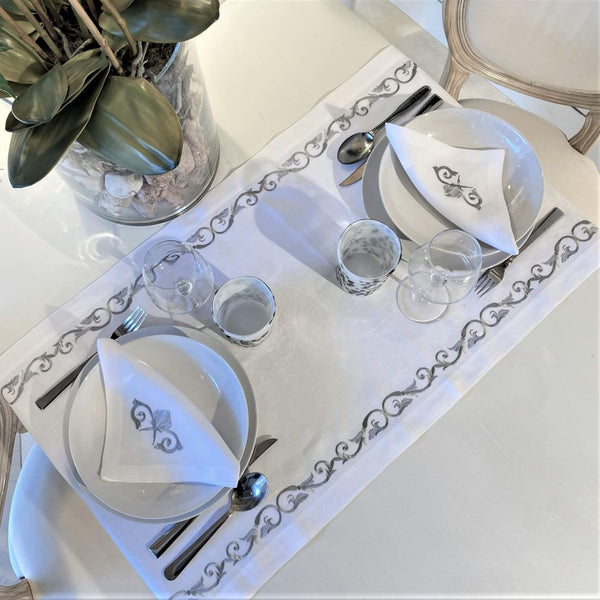 TABLE RUNNER FLORAL