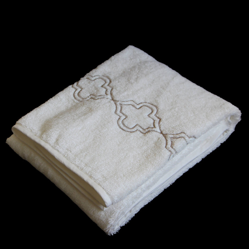 DOGARESSA TOWELS