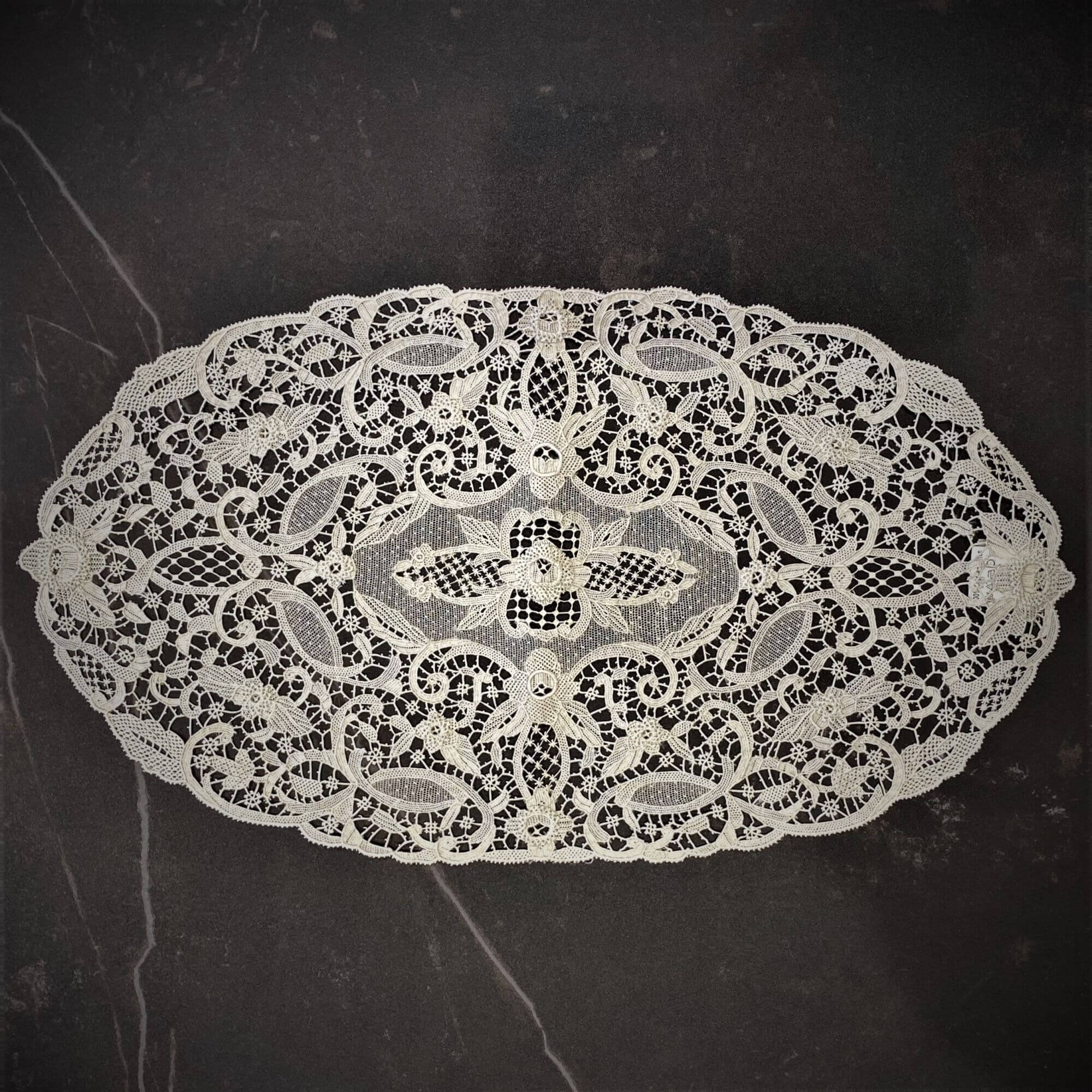 TABLERUNNER – Martina Vidal Venezia
