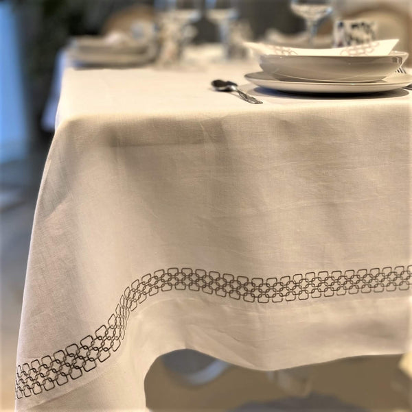 TABLECLOTH QUADRINI