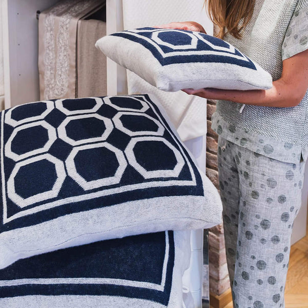 DECORATIVE CASHMERE PILLOWS