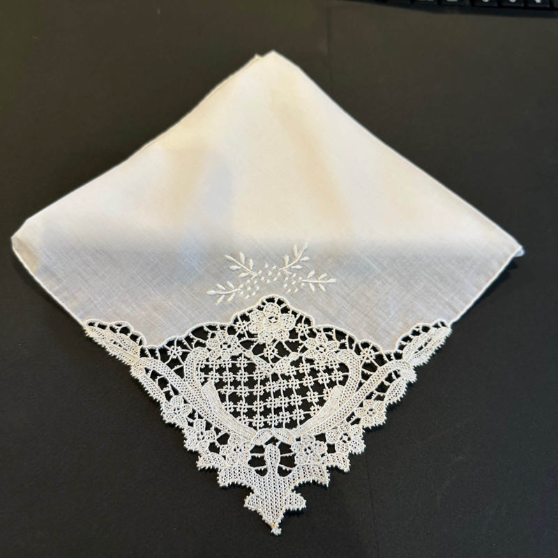 HANDKERCHIEF BURANO LACE