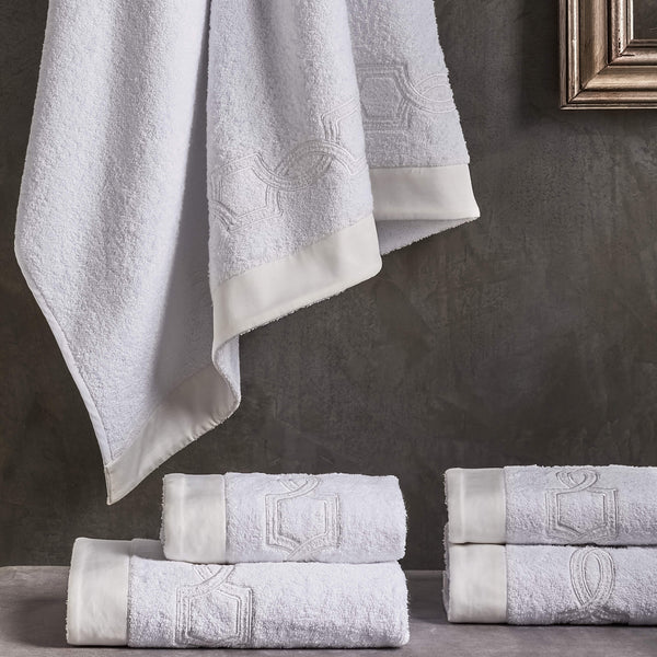 FLAT CHAIN TOWELS