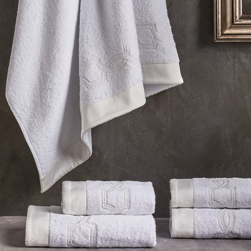 FLAT CHAIN TOWELS