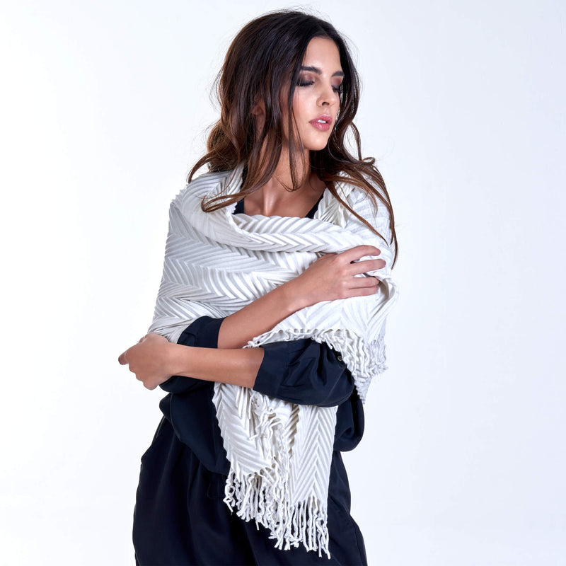 PLISSE CASHMERE STOLE