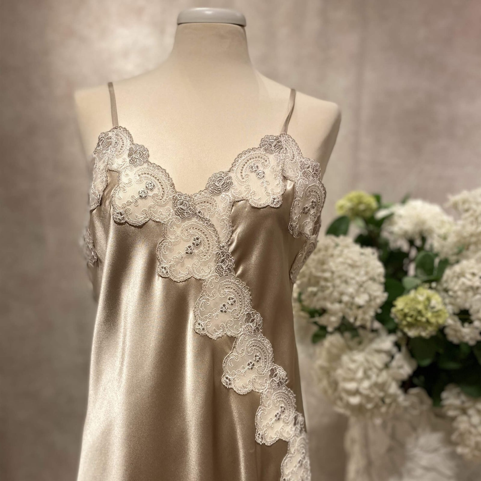 satin lace night dress LAUREN SILK NIGHTGOWN – Martina Vidal Venezia sale-by-price-up-to-50%-Off Top Designers Share 2025 style cut ensures a Size:US S [Asia Tag Size M]