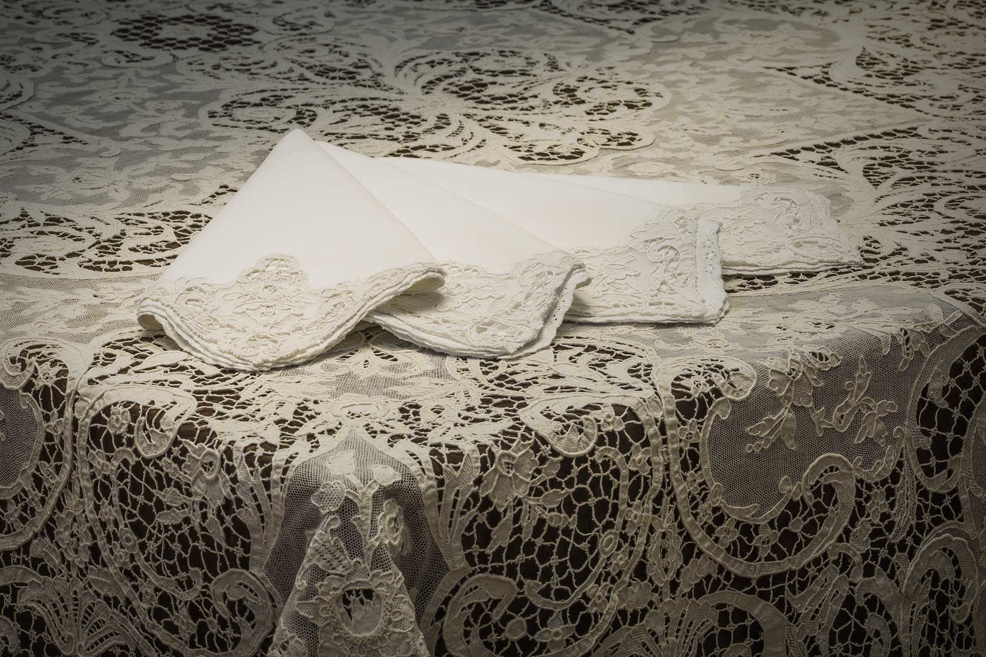 Tablecloth Lace Collection