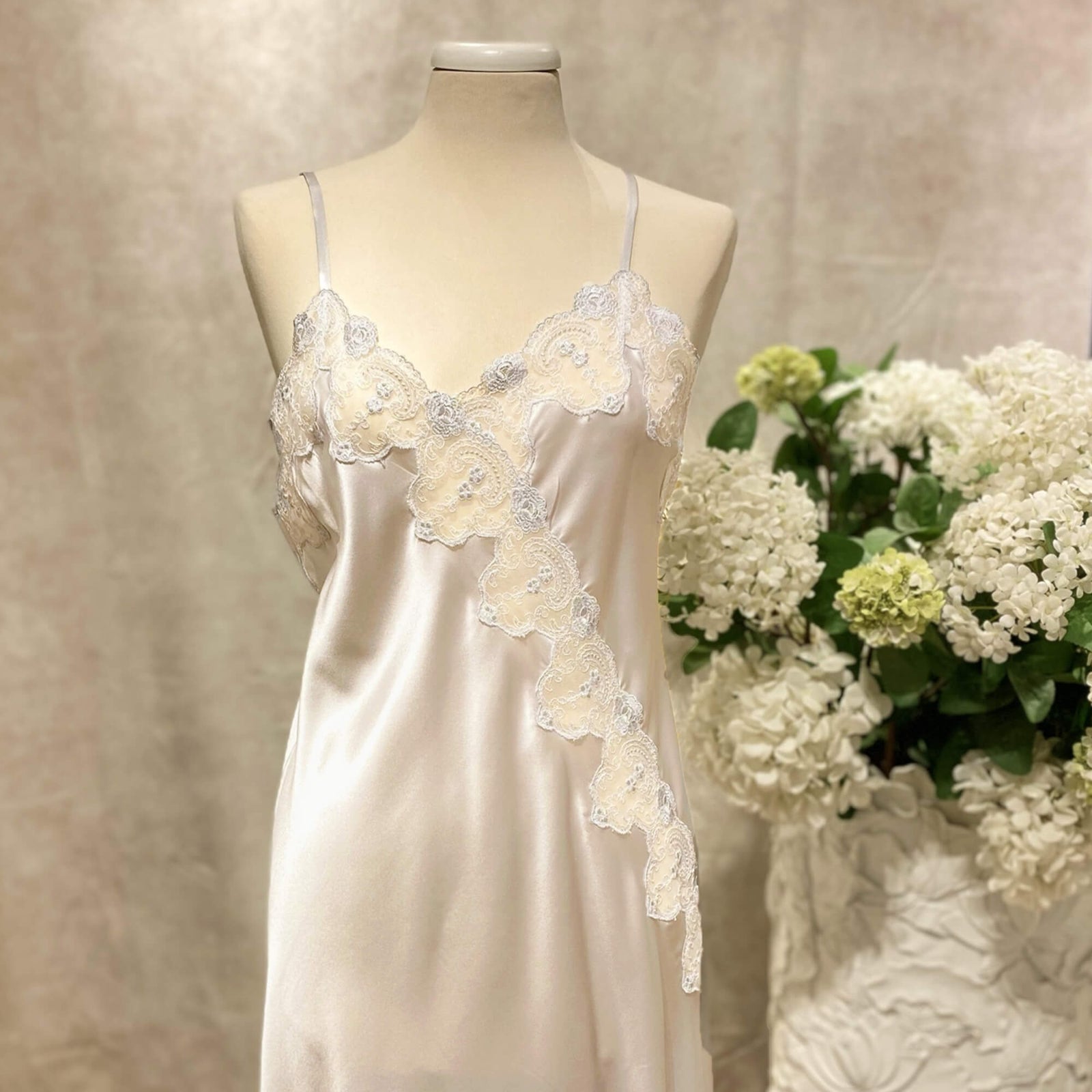 LAUREN SILK NIGHTGOWN – Martina Vidal Venezia