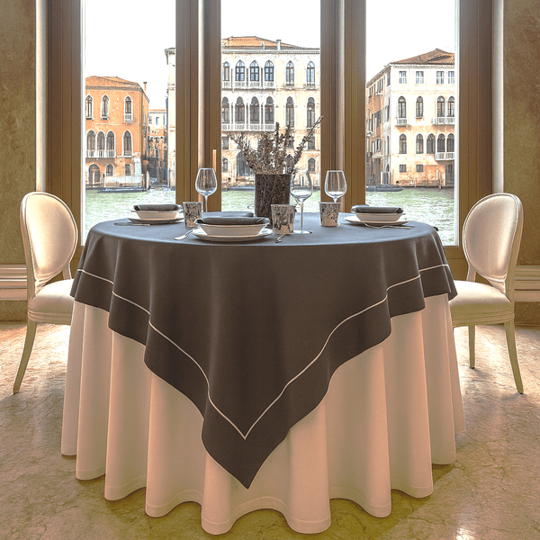 TABLECLOTHS – Martina Vidal Venezia