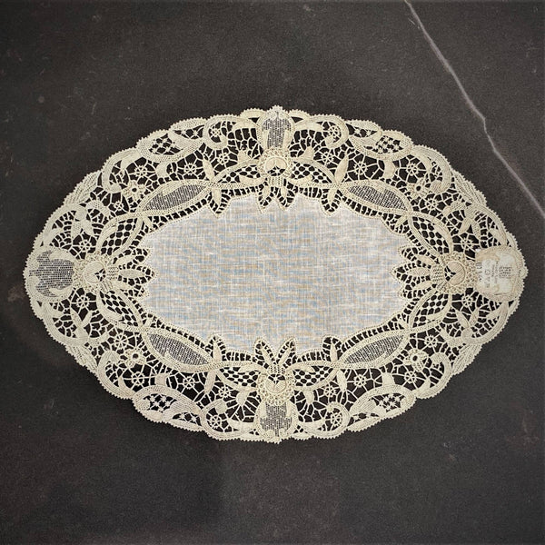 DOILIES BURANO LACE – Martina Vidal Venezia